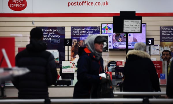 UK government under pressure to clear convicted sub postmasters caught up in Post Office scandal.