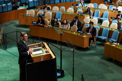 Andy Burnham giving his speech at the UN general assembly.