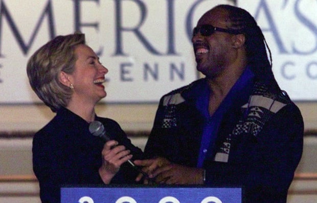 Hillary Clinton gets support from Stevie Wonder in 1998.