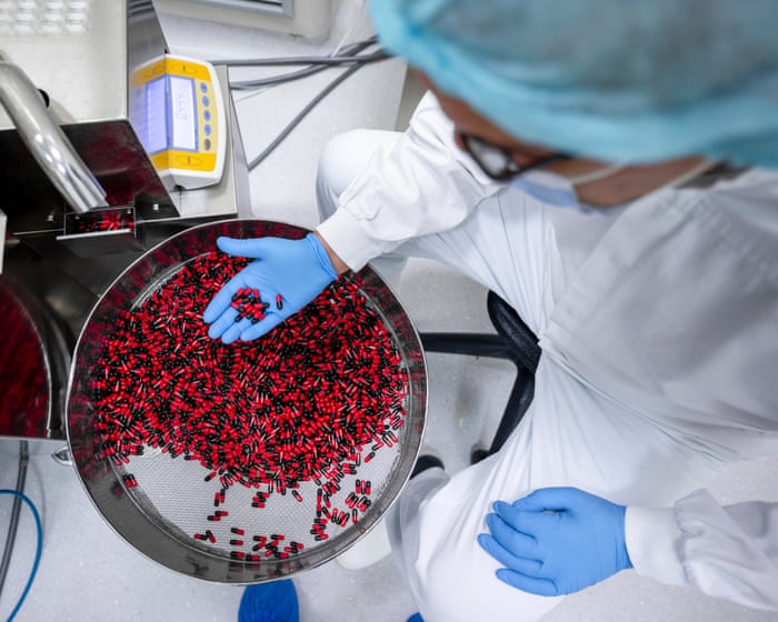 US drugmaker Merck scraps £1bn London research centre and cuts 125 science jobs