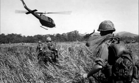American soldiers in black and white picture