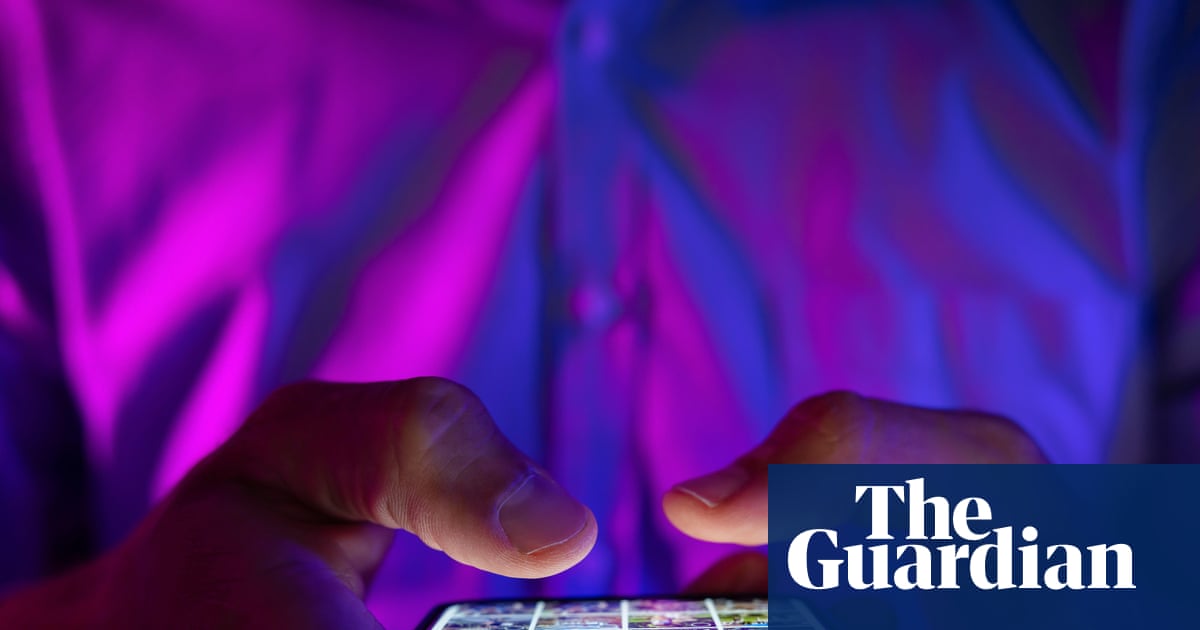 Are you limiting the time you spend online? We’d like to hear from you