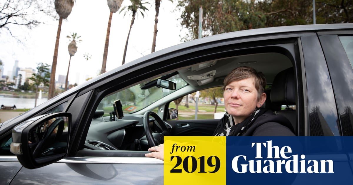 ‘I made $3.75 an hour’: Lyft and Uber drivers push to unionize for better pay
