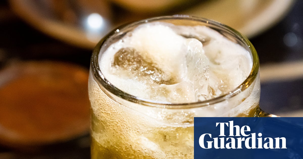 Ice cubes in beer: is this popular pub order atrocious or ingenious?