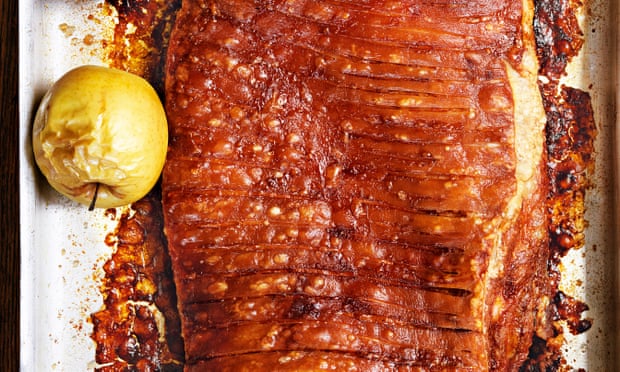 Roast belly of pork with baked apples