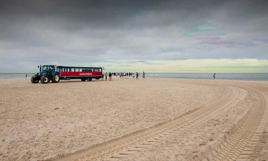 Grenen beach and the ‘sand worm’ bus.