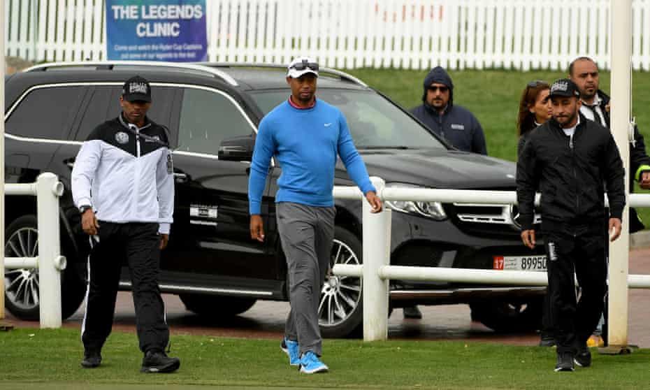 Tiger Woods paid a short visit to the course before pulling out of the Dubai Desert Classic.