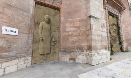 Virtual tour illustrations of the doors of the Burgos cathedral proposed by Antonio López.