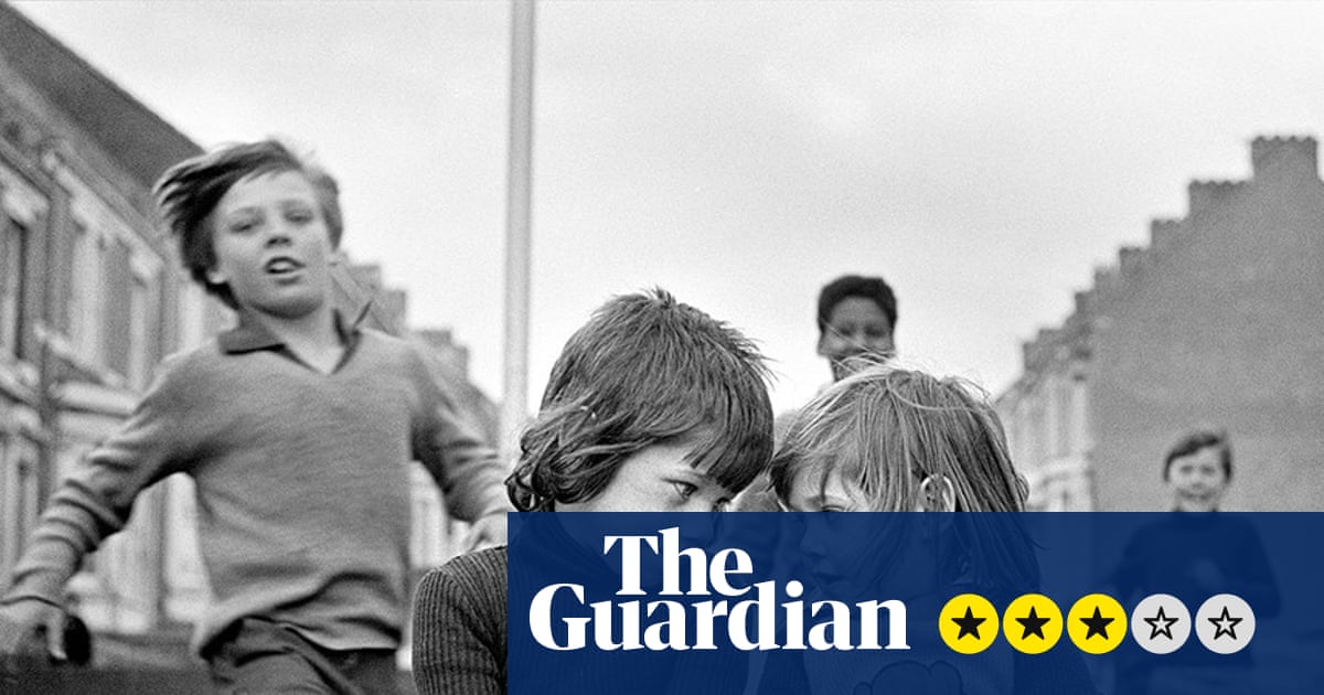 Tish Murtha and Kuba Ryniewicz review – pit closures and cuddly pets struggle for connection