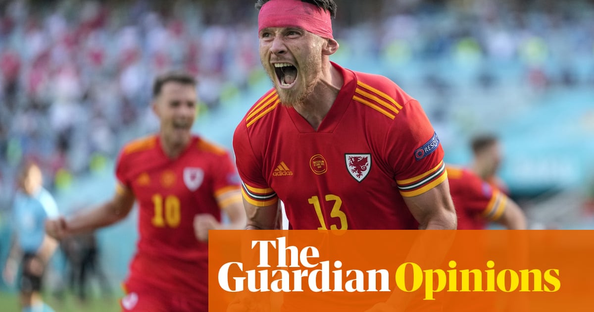 We were in a back garden not Baku, but when Wales scored it was still brilliant | Elis James