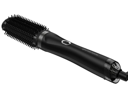A GHD Duet blow-dry brush