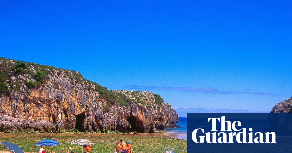 Summer holiday bookings down amid ‘apprehension’, says UK travel industry