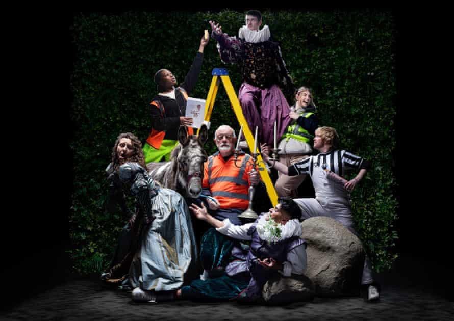 Adolescenti che escono... Sogno di una notte di mezza estate sarà la prima produzione shakespeariana nel nuovo teatro.