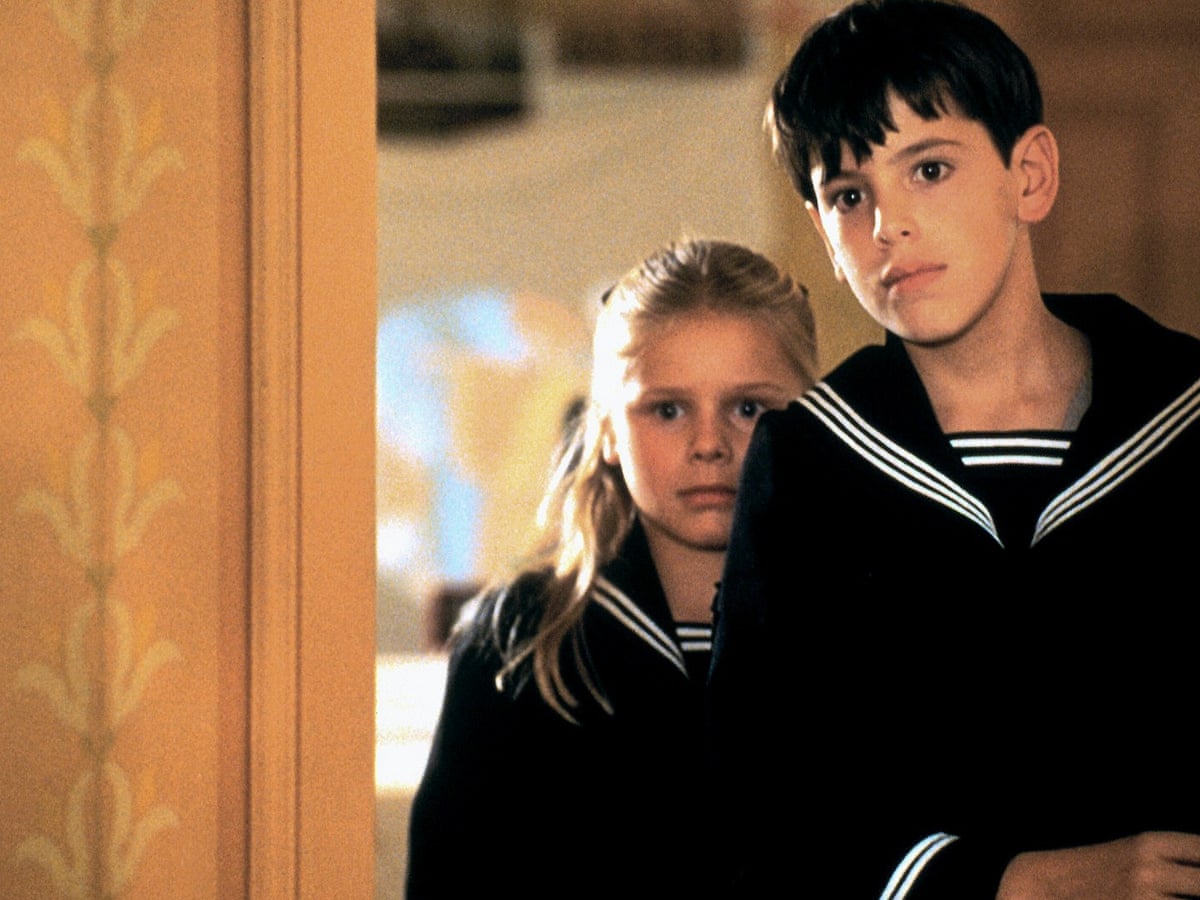 Fanny and Alexander review – Ingmar Bergman's dark fusion of Shakespeare and Dickens | Movies | The Guardian