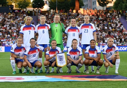 England line up before their Euro 2025 quarter-final against Sweden