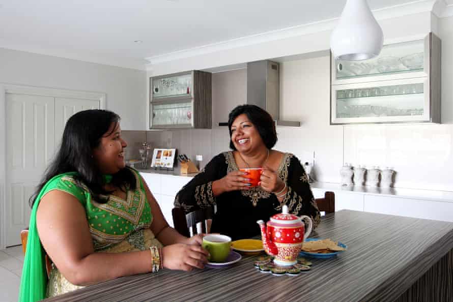 Shalini Pratap has tea with her niece Priya Kumar.