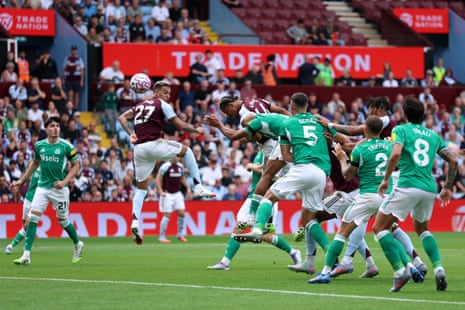 Boubacar Kamara has an effort on goal saved by Nick Pope.