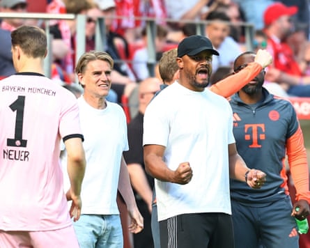 Bayern Munich coach Vincent Kompany celebrates