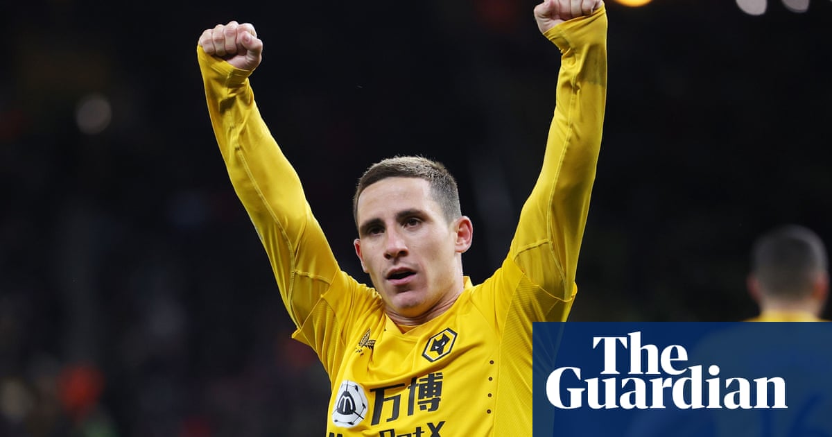 Daniel Podence on target to sink Leicester and keep Wolves in hunt