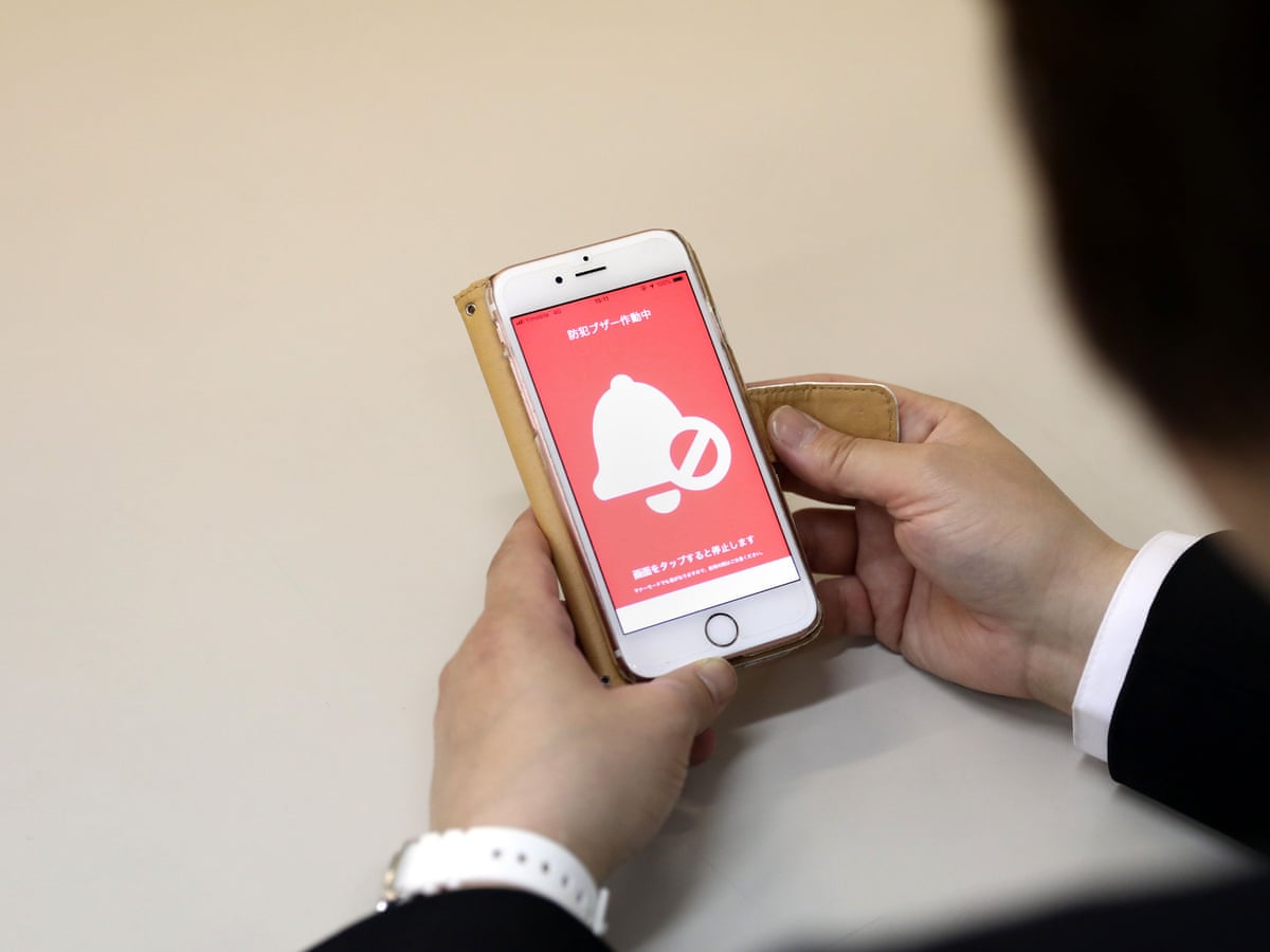 Stop It Japanese Women Turn To App To Stop Groping On Trains