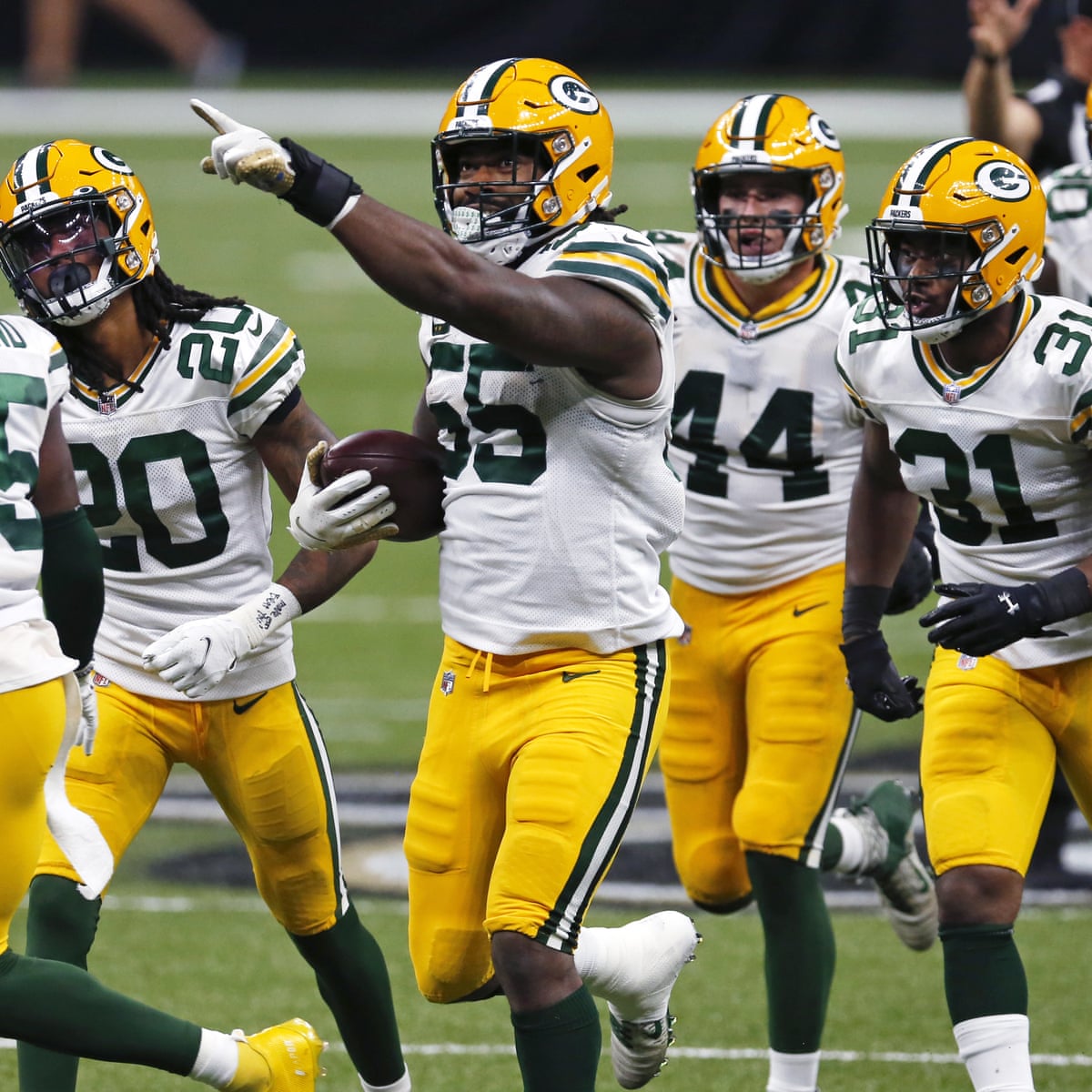Rodgers Bests Brees As Packers Roll Past Saints On Sunday Night Football Nfl The Guardian
