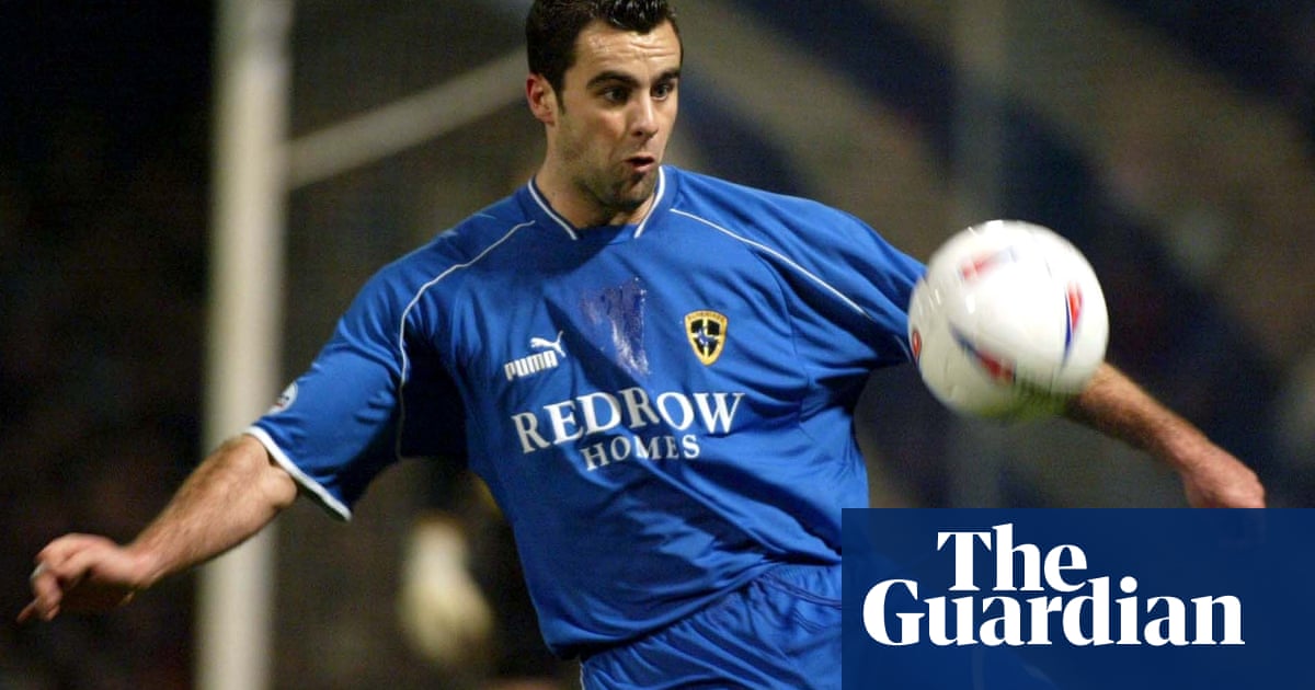 Chris Barker, former Cardiff and Barnsley defender, dies aged 39