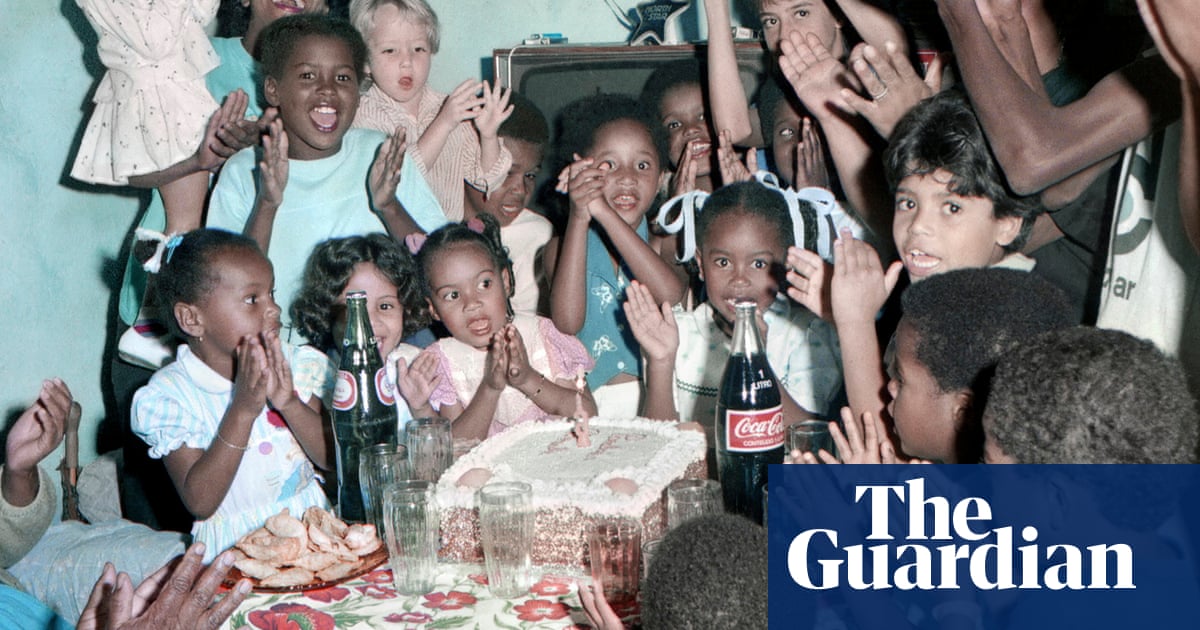 From ayahuasca rituals to a birthday in the favelas: Arles photography festival takes us on a trip