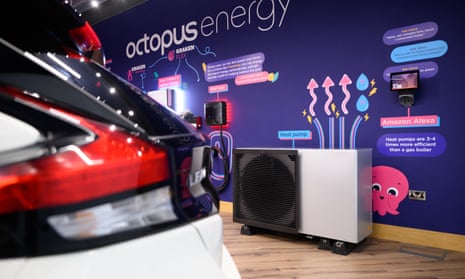 Octopus energy trains and displays heat-pump installation in Slough