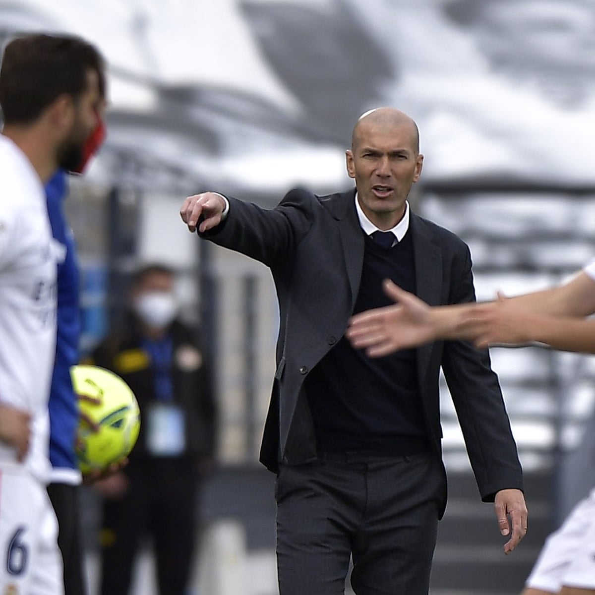 Real Madrid Confirm Departure Of Zinedine Zidane As Manager Real Madrid The Guardian Real Madrid Confirm Departure Of Zinedine Zidane As Manager Real Madrid The Guardian