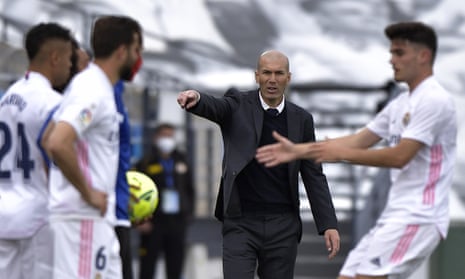 Zinedine Zidane Nhà Lãnh Đạo Của Sự Lặng Thầm - Huyền Thoại Bóng Đá và Phong Cách Lãnh Đạo Đặc Biệt Zinedine Zidane Nhà Lãnh Đạo Của Sự Lặng Thầm - Huyền Thoại Bóng Đá và Phong Cách Lãnh Đạo Đặc Biệt