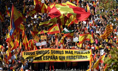 Pro-Spanish protesters march in Barcelona