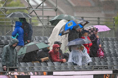Rain stops play