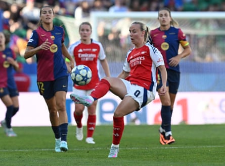 Beth Mead during the Champions League final against Barcelona.