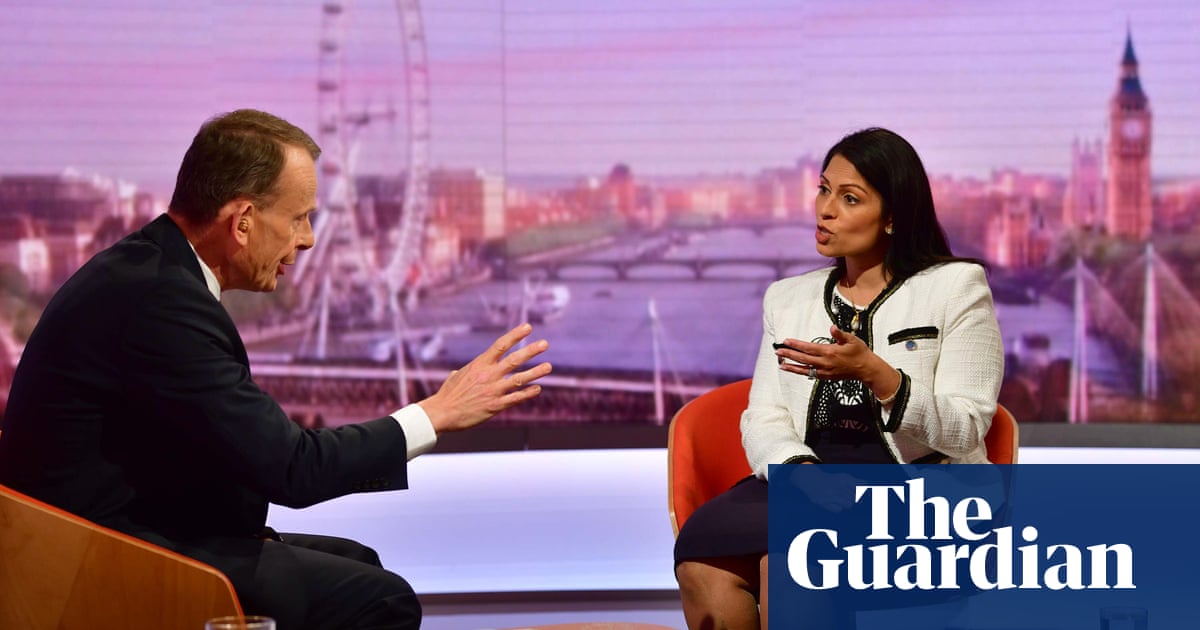 Brexit: UK ministers talk up Irish border compromise as key to deal