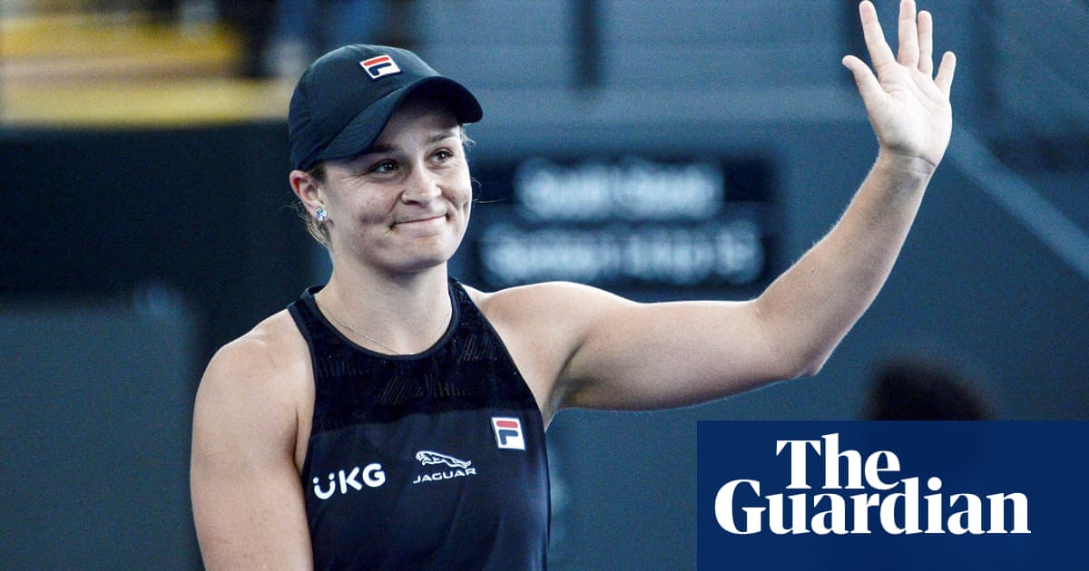 Ash Barty announces shock retirement from tennis at 25