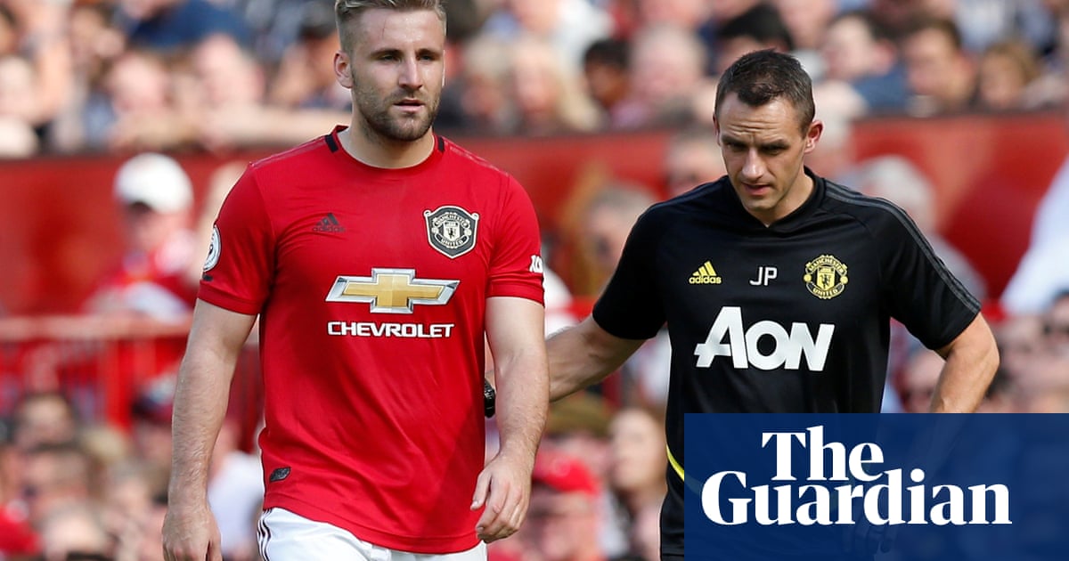 Manchester Uniteds Luke Shaw ruled out for at least five weeks