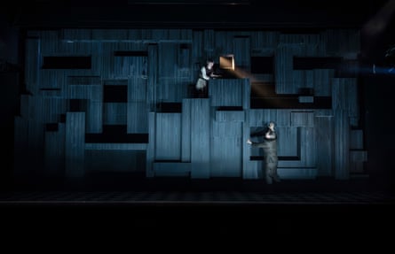 Nia Coleman and Brett Polegato in Pelléas et Mélisande at Longborough festival opera.