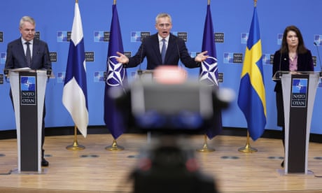 Finland’s foreign minister, Pekka Haavisto, Nato’s secretary general, Jens Stoltenberg, and Sweden's foreign minister, Ann Linde, at a press conference in January