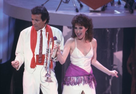 Herb Alpert with his wife, Lani Hall, in 1984