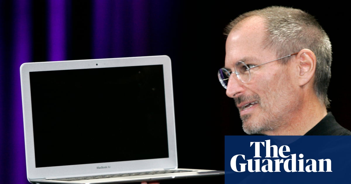 When Did the First Macbook Come Out: Discover the History Now