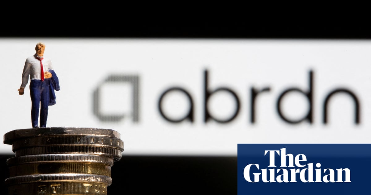 Abrdn announces pre-tax loss of £320m for first half of 2022