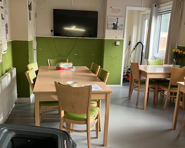Bail hostels due to house early-release prisoners in England and Wales closed