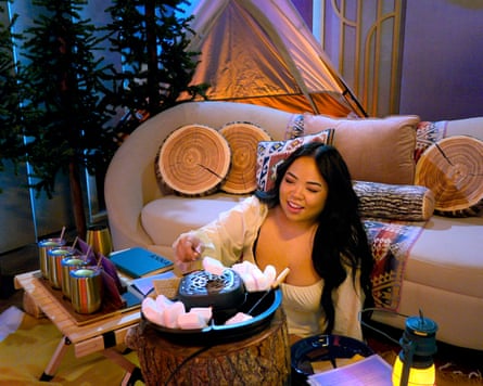 Anna in Love Is Blind.