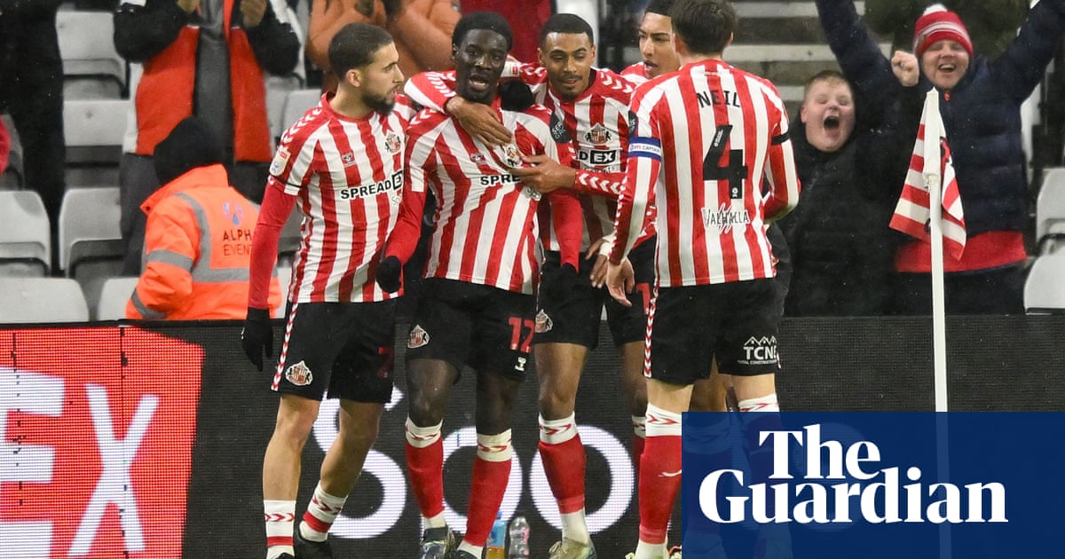 Sunderland Defeats Sheffield United 2-1