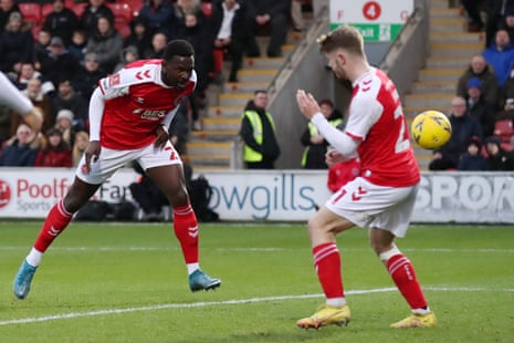 Aristote Nsiala gets Fleetwood Town back on level terms.