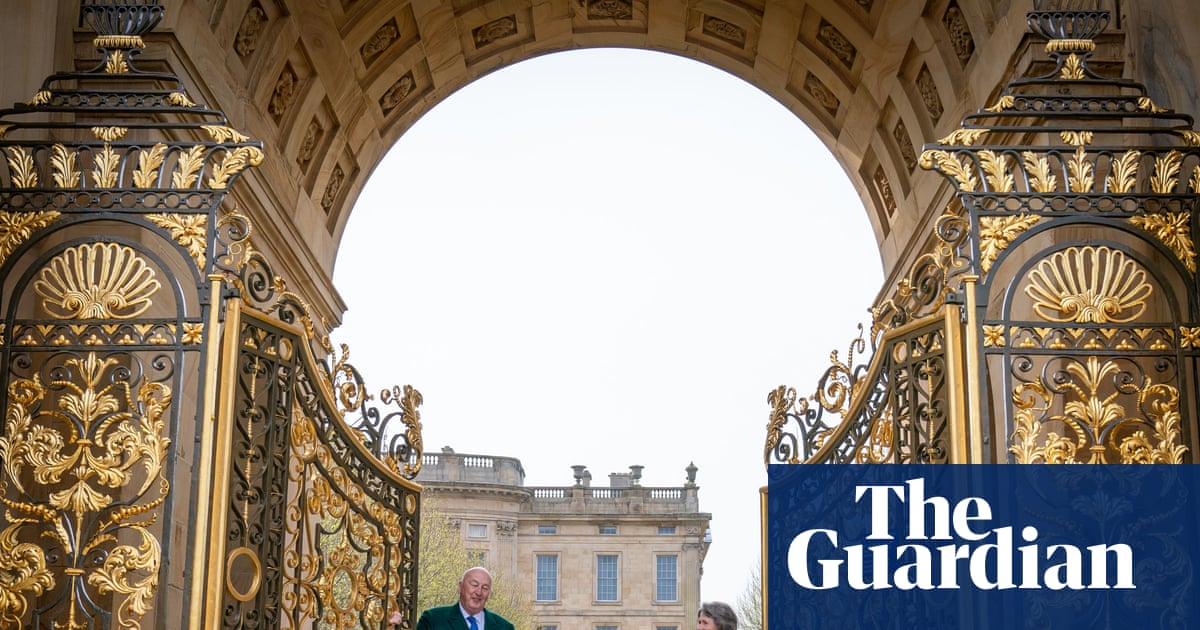 Chatsworth House pilots free entry scheme to improve access amid cost of living crisis