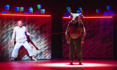 Johan Reuter (Theseus) and John Tomlinson (The Minotaur) in Birtwistle’s The Minotaur at the Royal Opera House, revived in 2013.