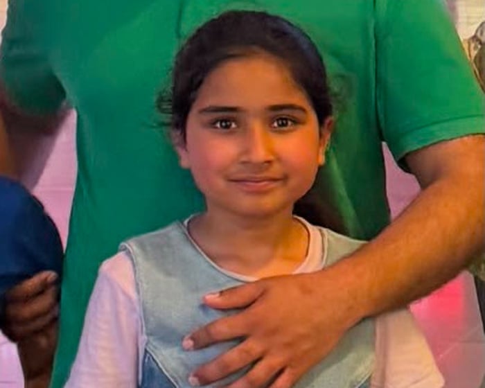 Father of Australian girl shot by police while visiting Pakistan demands justice