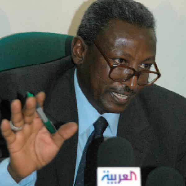 Ahmed el-Müftü, Hartum'daki 2005 basın toplantısında