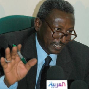 Ahmed al-Mufti at a 2005 press conference in Khartoum